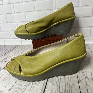 Fly London Green Leather Wedge Peep Toe Shoes Size 40 / 9.5